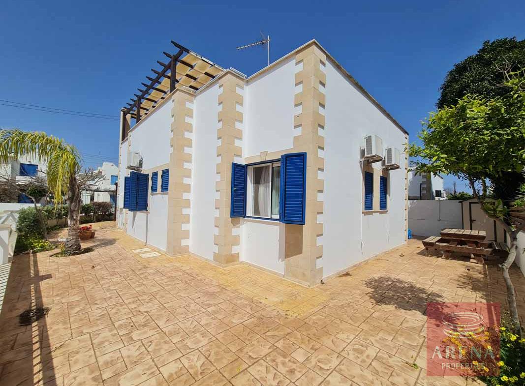 Bungalow with Roof Garden for sale