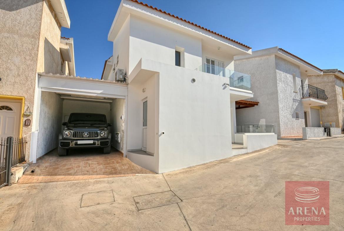 House with Deeds in Paralimni for sale