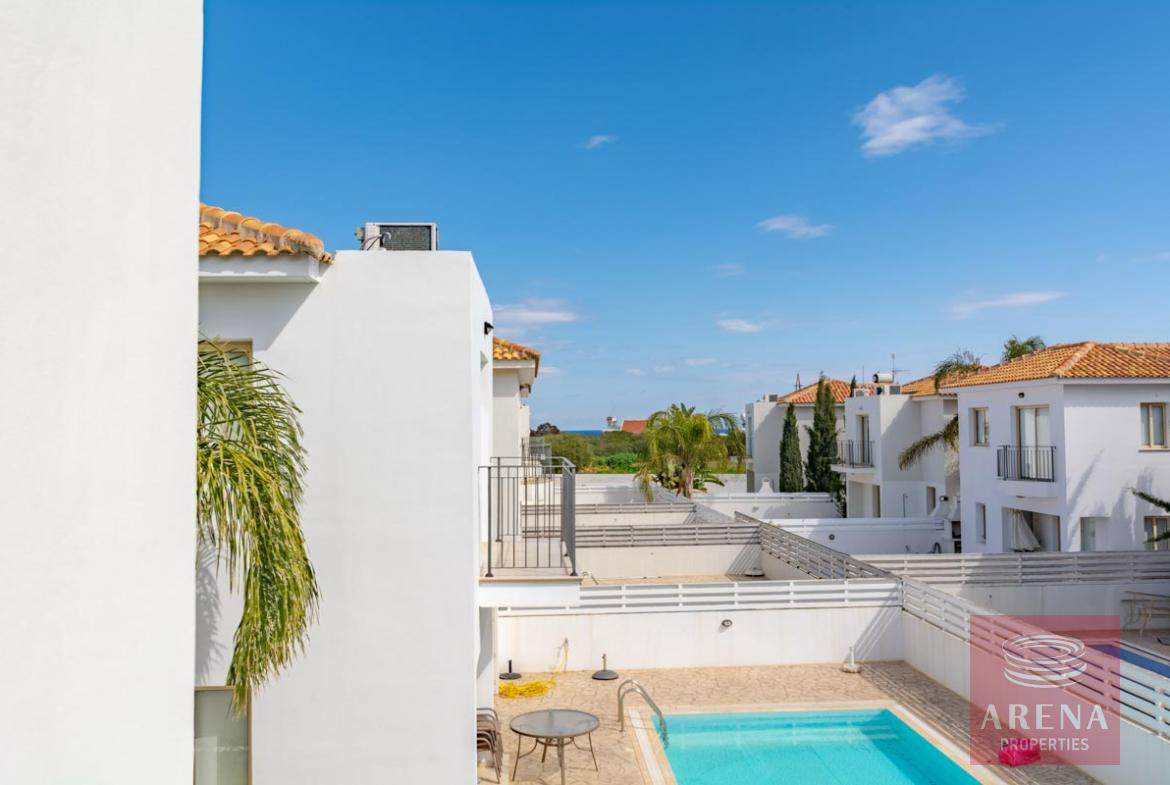 Villa for sale in Pernera - views