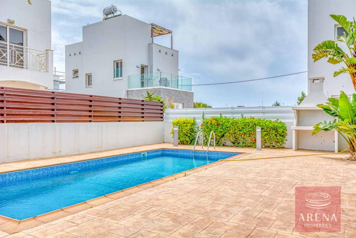 3 bed villa in Ayia Napa - pool