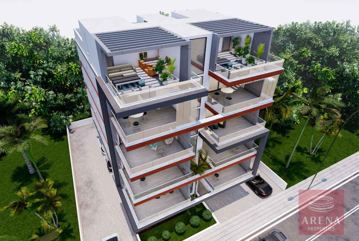 apt close to Marina to buy