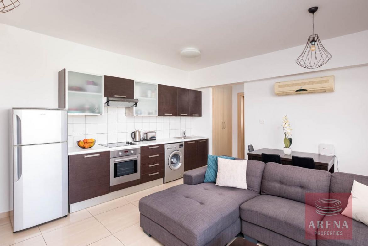 1 BED APT IN lIVADIA - KITCHEN