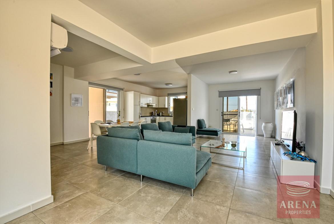 House with Deeds in Paralimni - sitting area