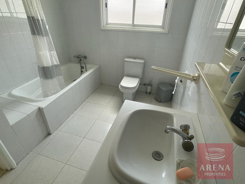 House in Mazotos for Rent - bathroom