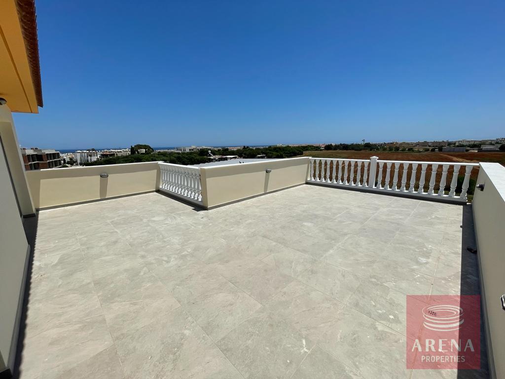 Apartment with large veranda for sale