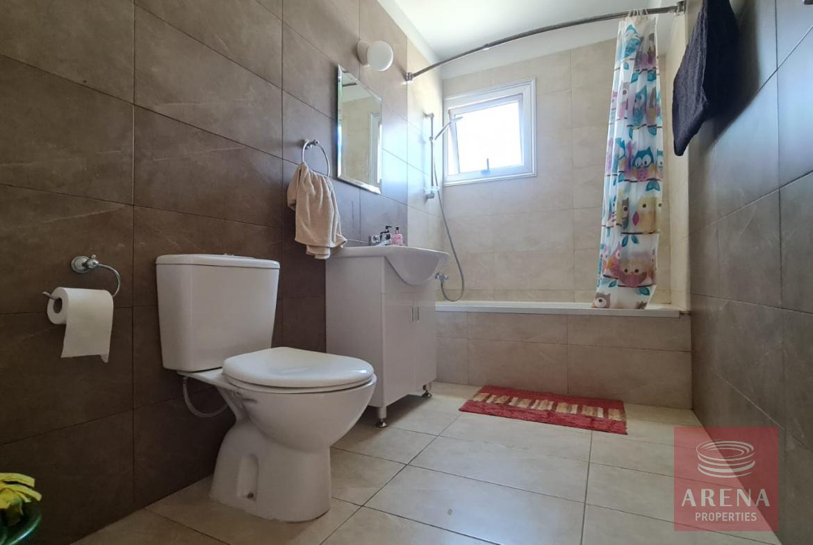 Penthouse in Kapparis with Deeds - bathroom