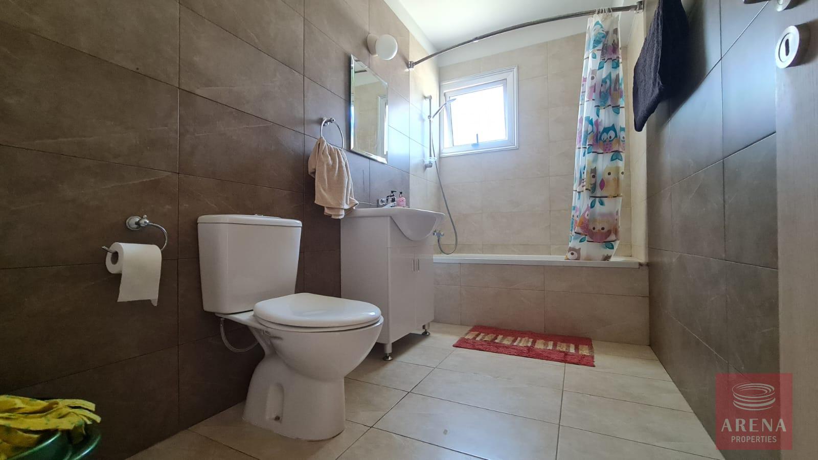 Penthouse in Kapparis with Deeds - bathroom