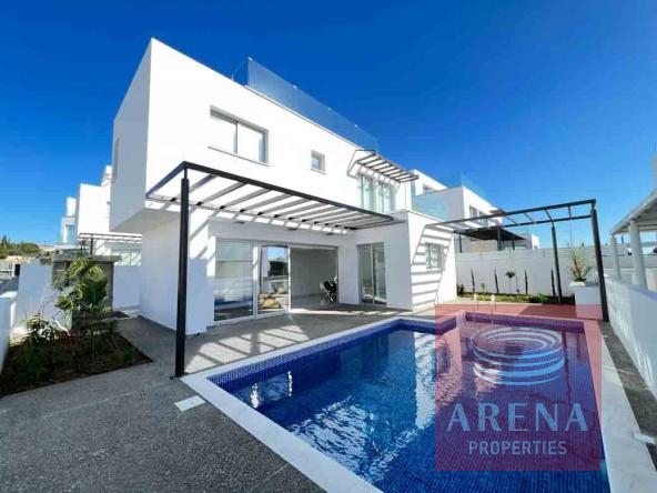3 BED VILLA IN aYIA nAPA