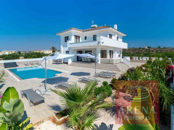 4 bed villa in Cape Greco for sale