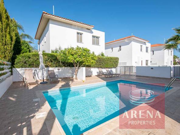 1 villa in cape greco