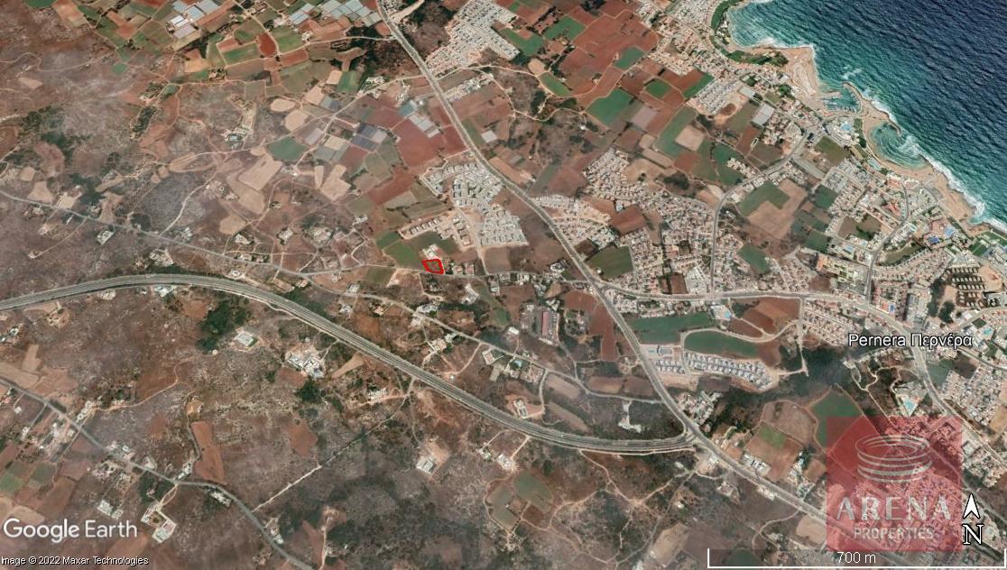 Land to buy in Pernera