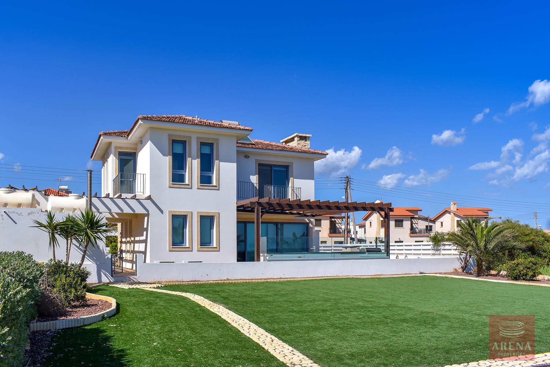 2 SEAFRONT VILLA FOR SALE IN AYIA THEKLA 3147