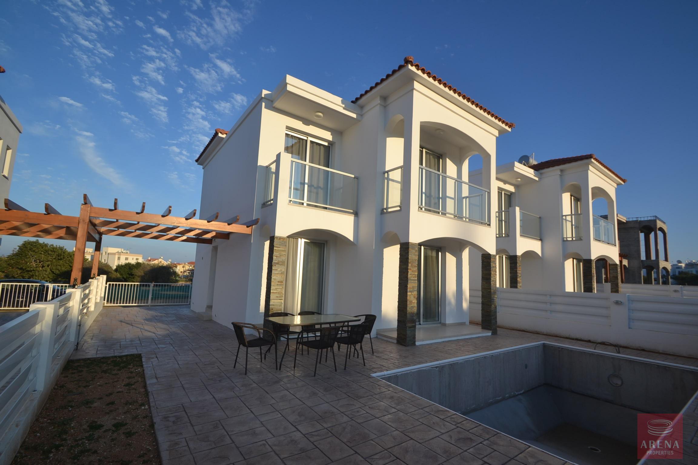 2555 1 villa for sale 2