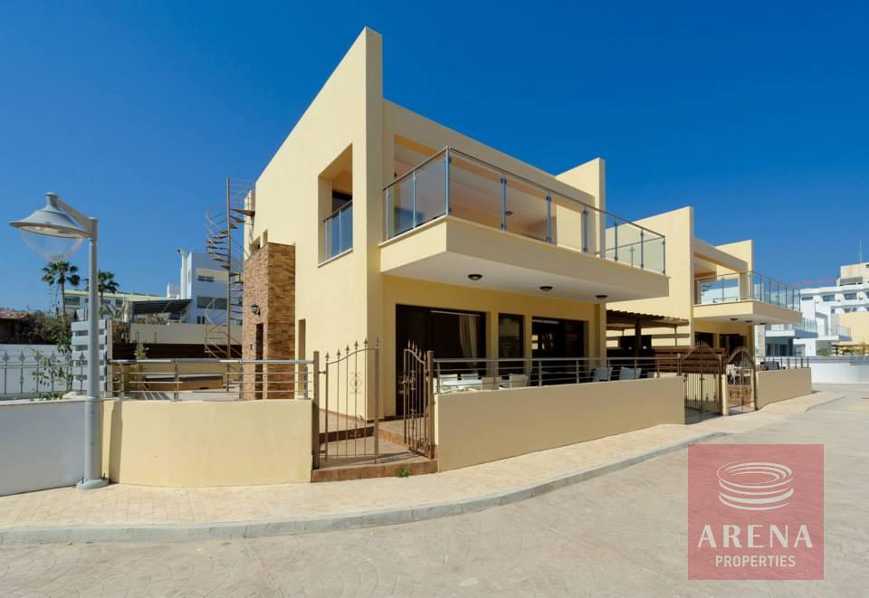2588 1 villa for sale