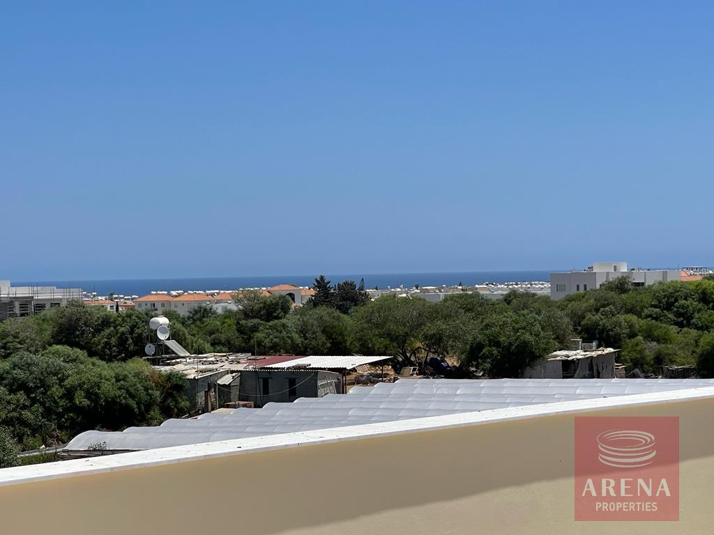 2 Bed Top floor flat in Kapparis - sea views