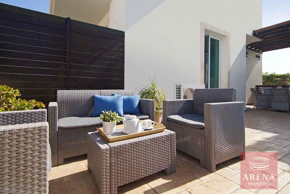 Villa resale Pernera - veranda