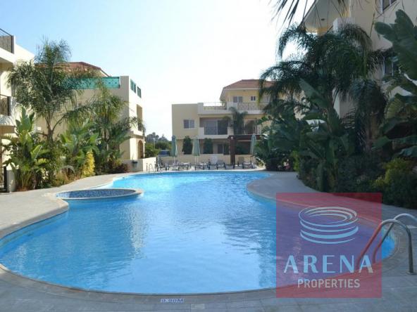 1 2 BED APT FOR RENT