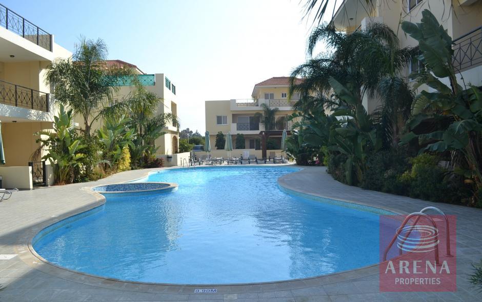 1 2 BED APT FOR RENT