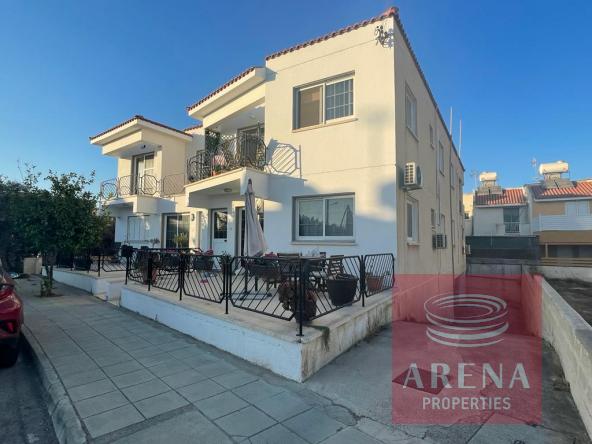 2 Bed Apt for rent in Paralimni
