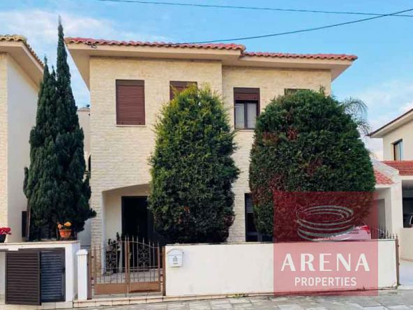 4 bed link det villa in Livadia