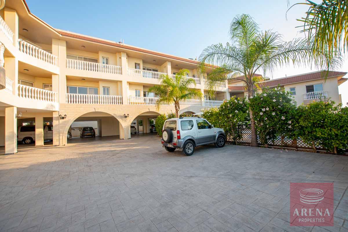 1 APT DERYNIA 5331 0