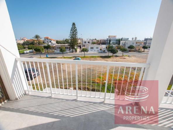 1 APT RENT PARALIMNI 5560 0
