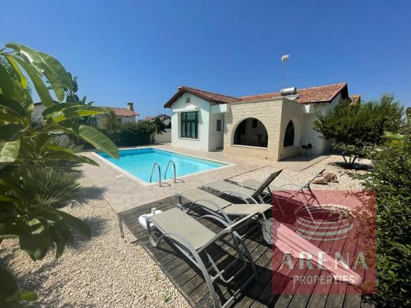 Bungalow in Ayia Thekla for sale