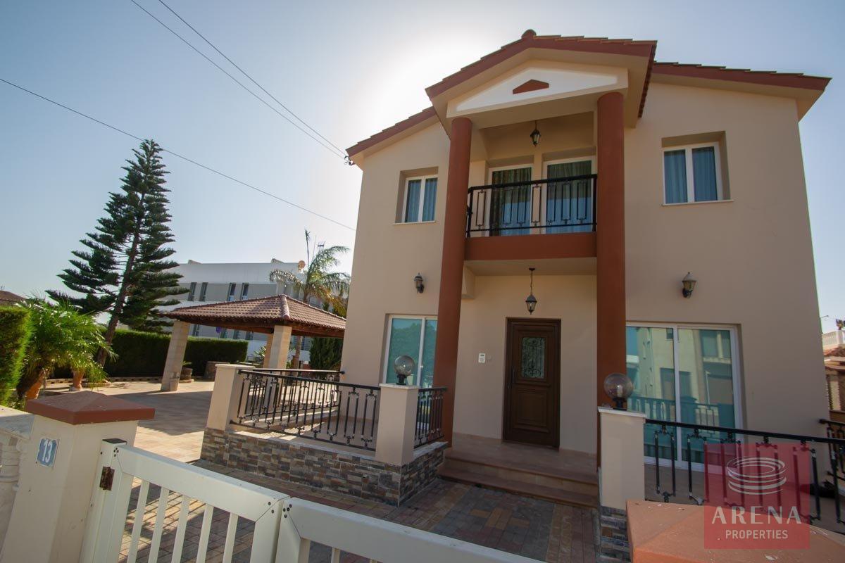 1 House in Paralimni 5409 0