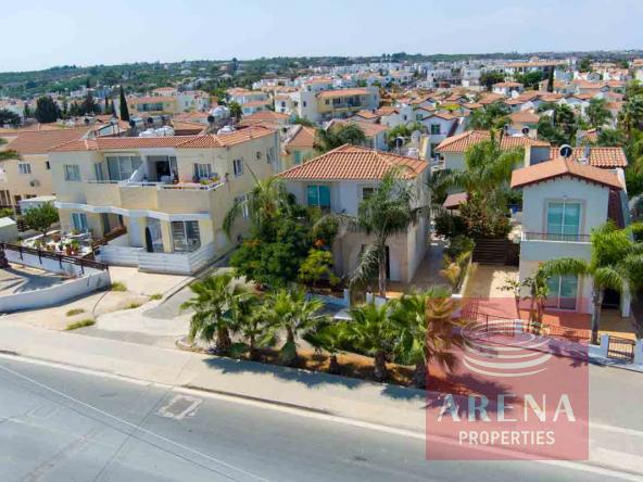 Villa for rent in Pernera