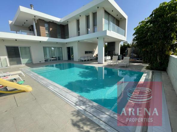 Villa for sale in Dekelia