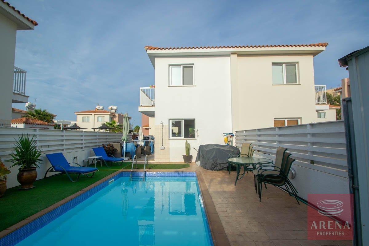 1 house for rent in Pernera 5467