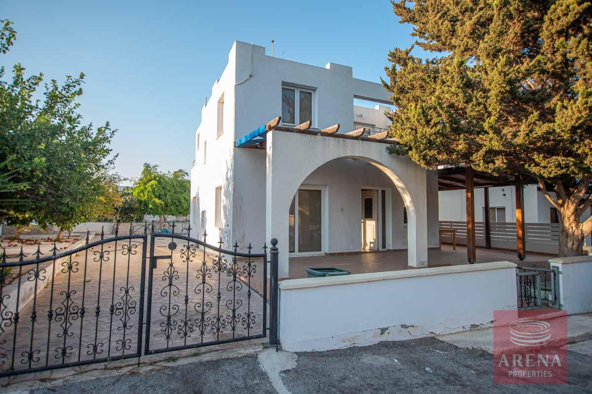 1 house for rent in protaras