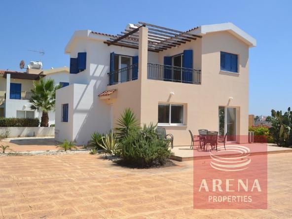 1.villa to let