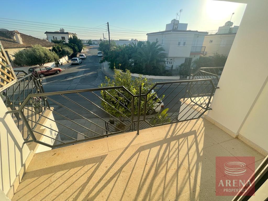 2 Bed Apt for rent in Paralimni - veranda