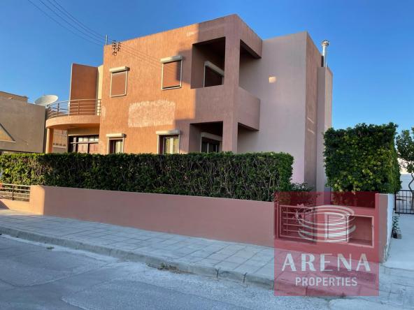 2 4 bed house in Sotiros 6363