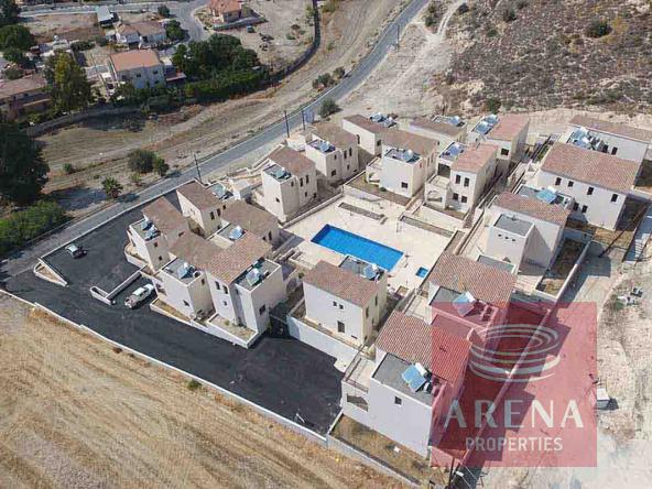 Townhouse in Alaminos to buy
