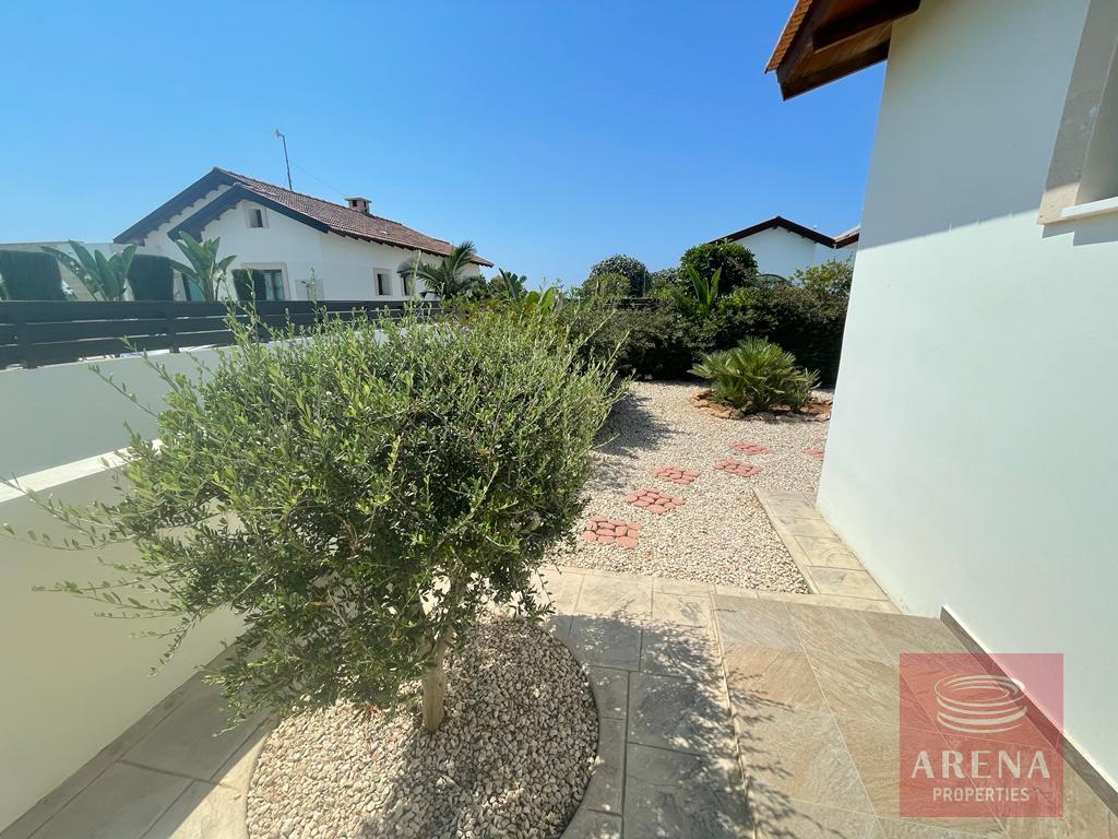 VILLA IN AYIA THEKLA TO BUY