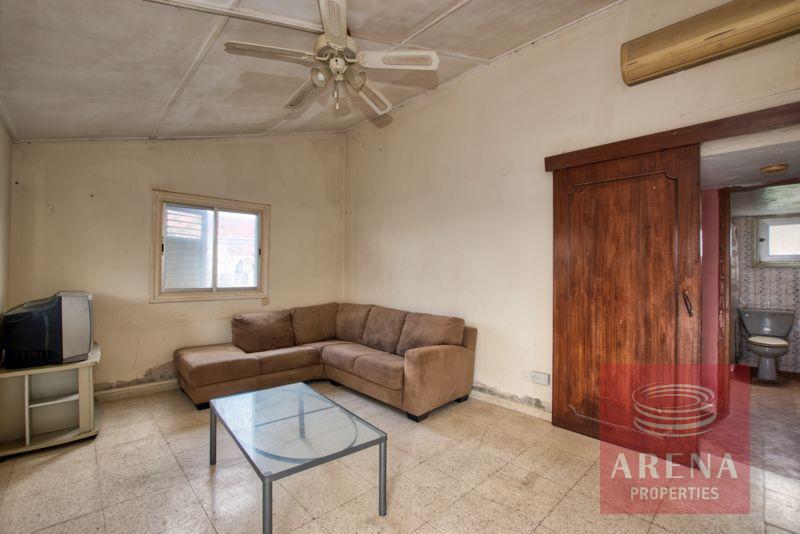 smaill bungalow in Derynia - sitting area