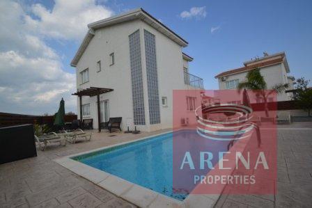 villa for rent in sotira
