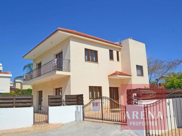 villa for rent 3