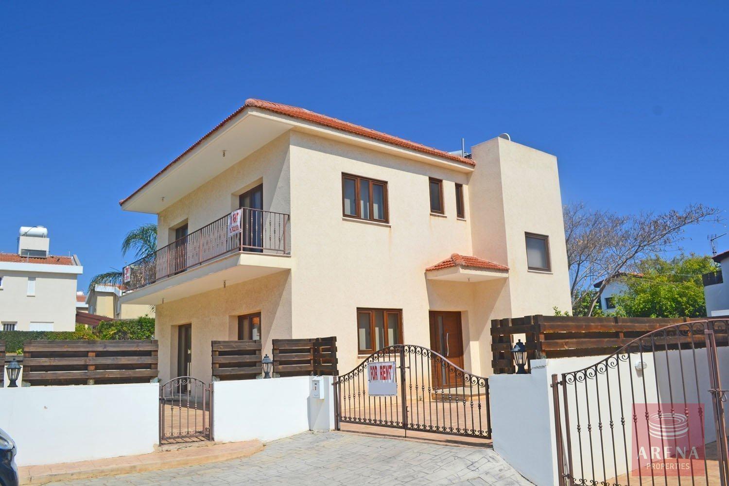 villa for rent 3