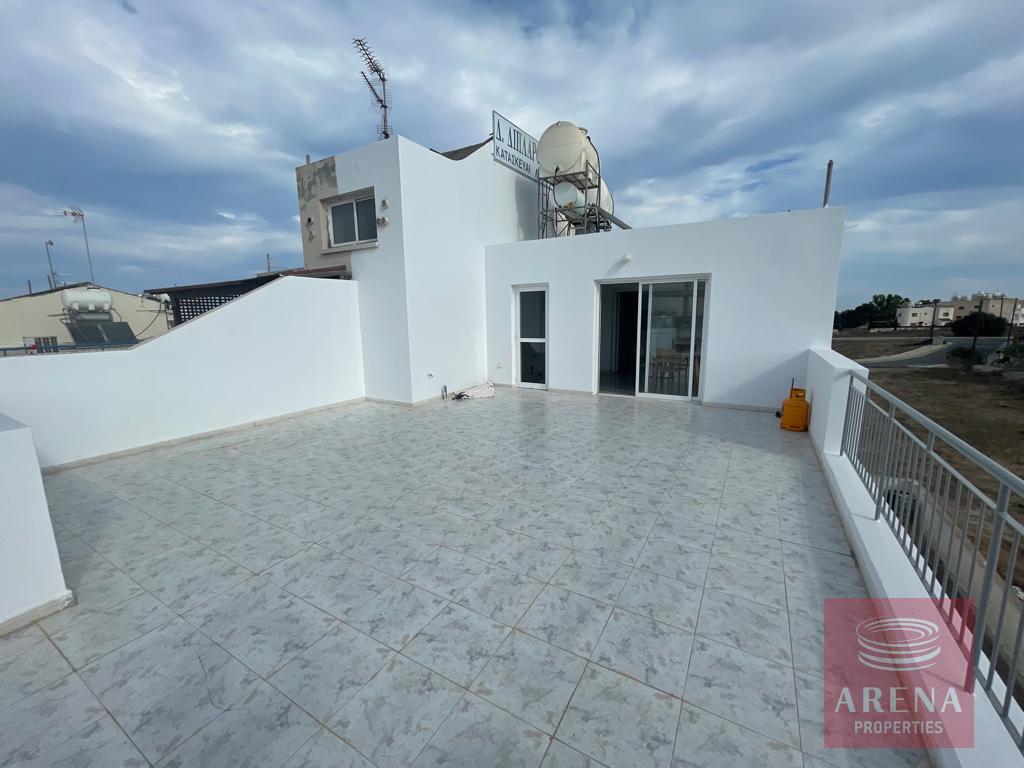 2 bed apt for sale in Paralimni