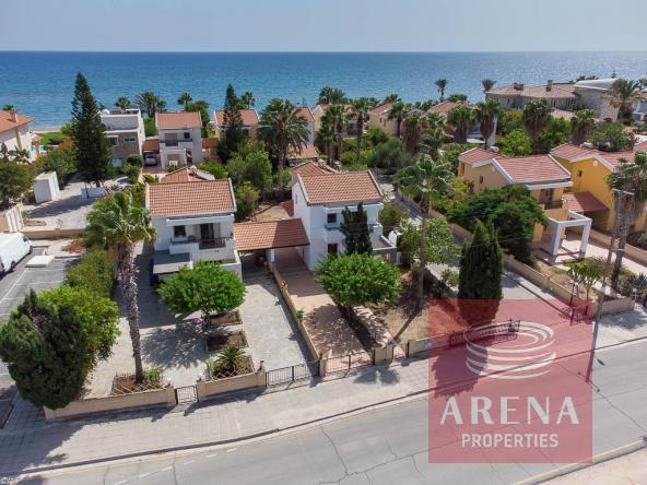3 BED SEMI-DET VILLA IN MENEOU