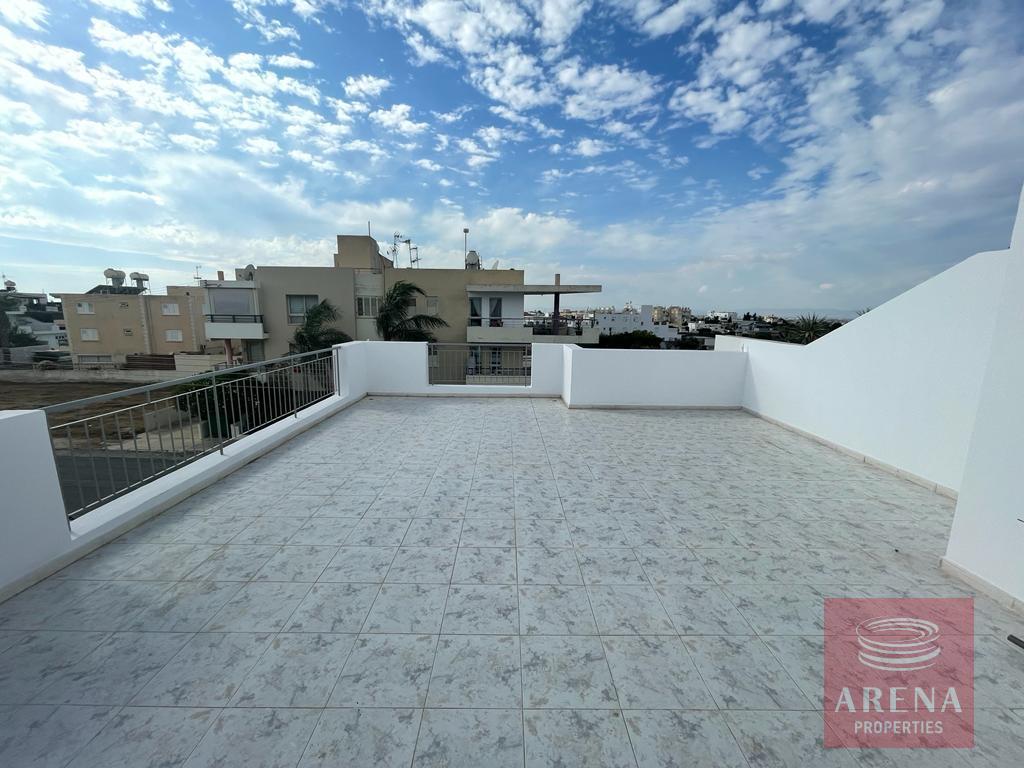 2 bed apt for sale in Paralimni - veranda