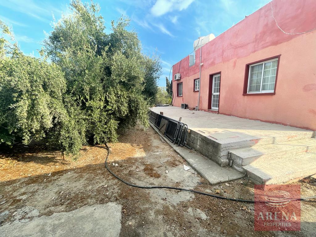 2 BED BUNGALOW IN PERVOLIA TO BUY