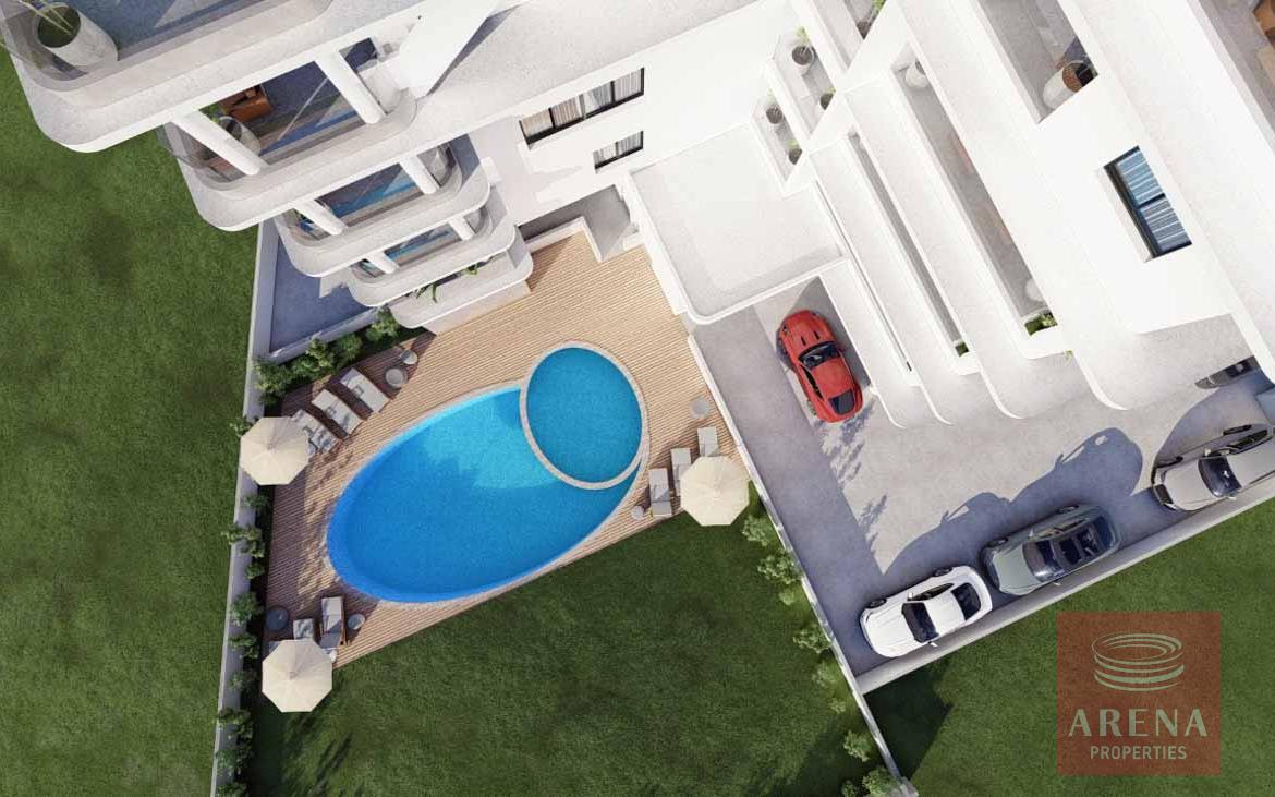 2 bed apt in Marina area