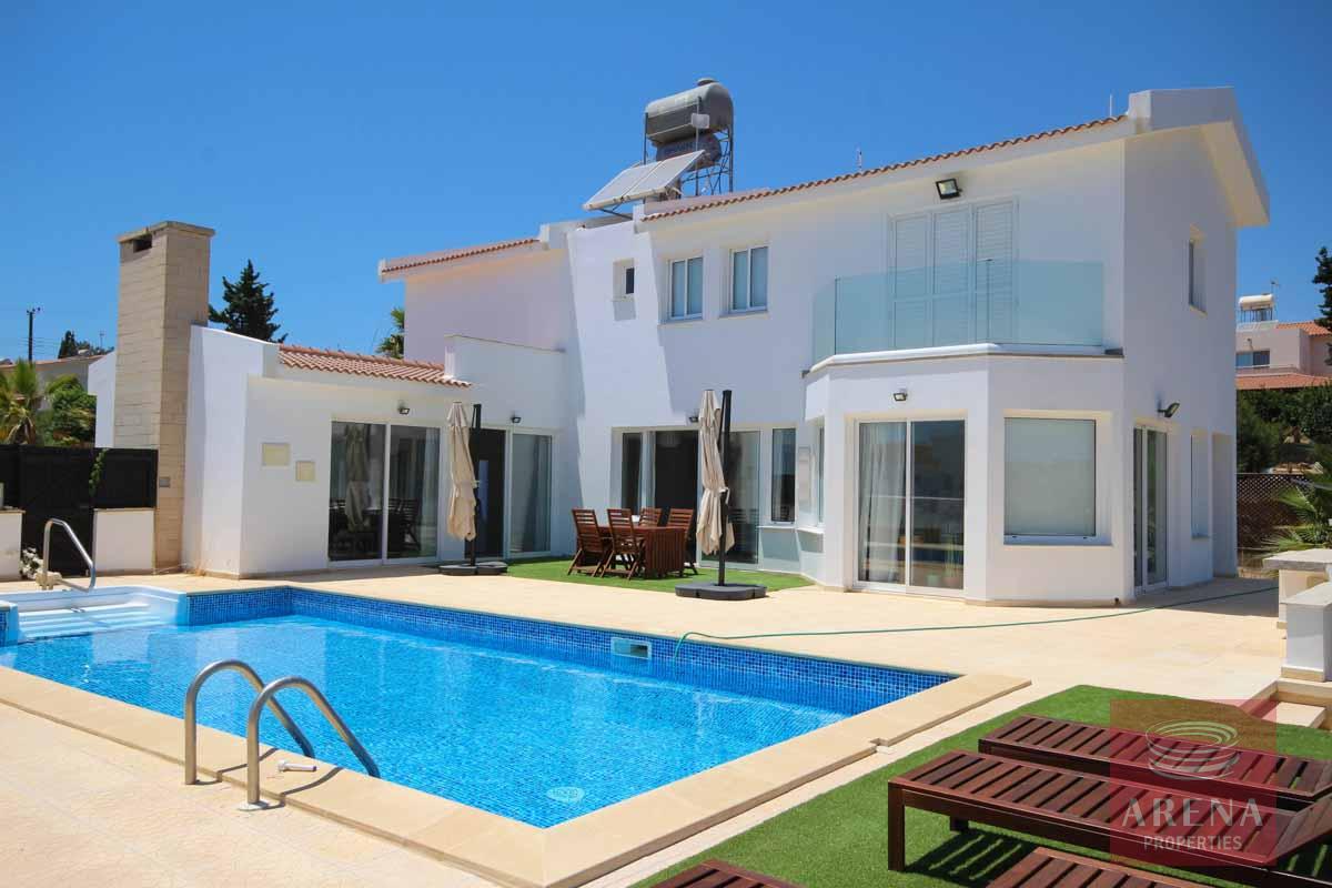 4 BED VILLA FOR SALE IN CAPE GRECO