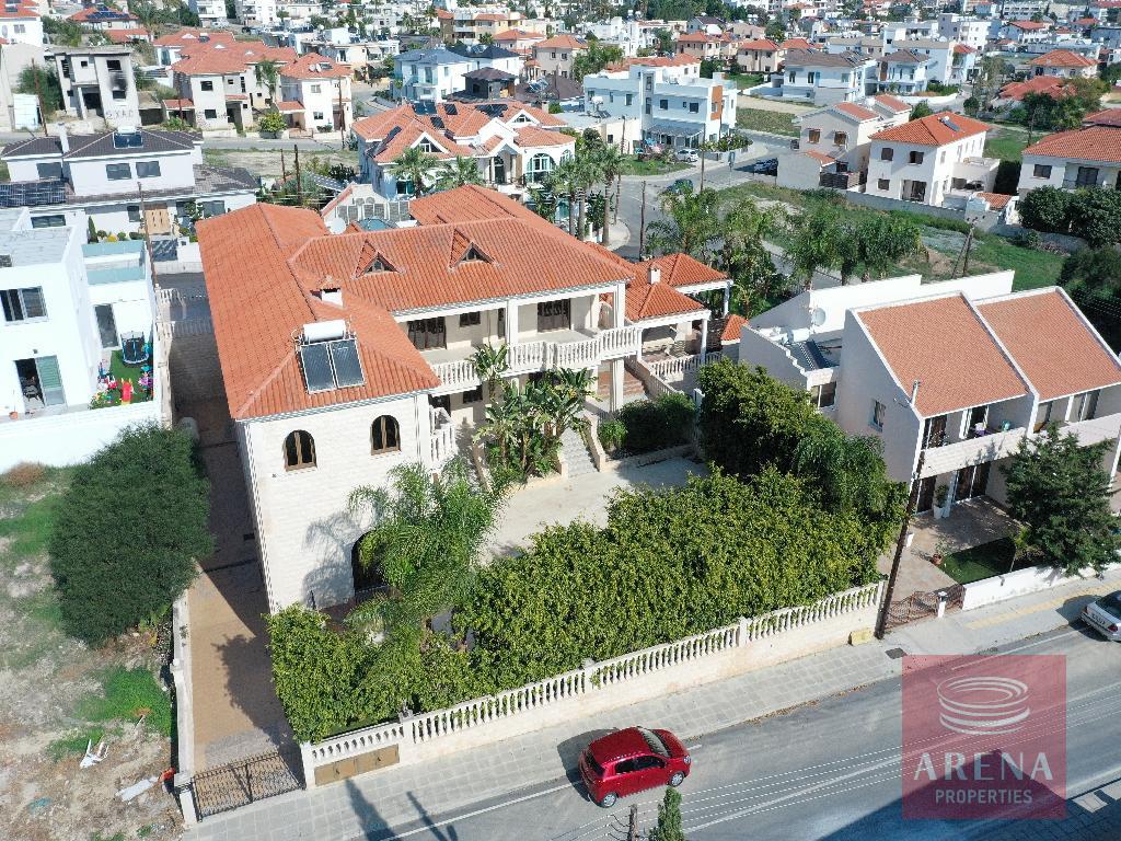 5 Bed Villa in Oroklini
