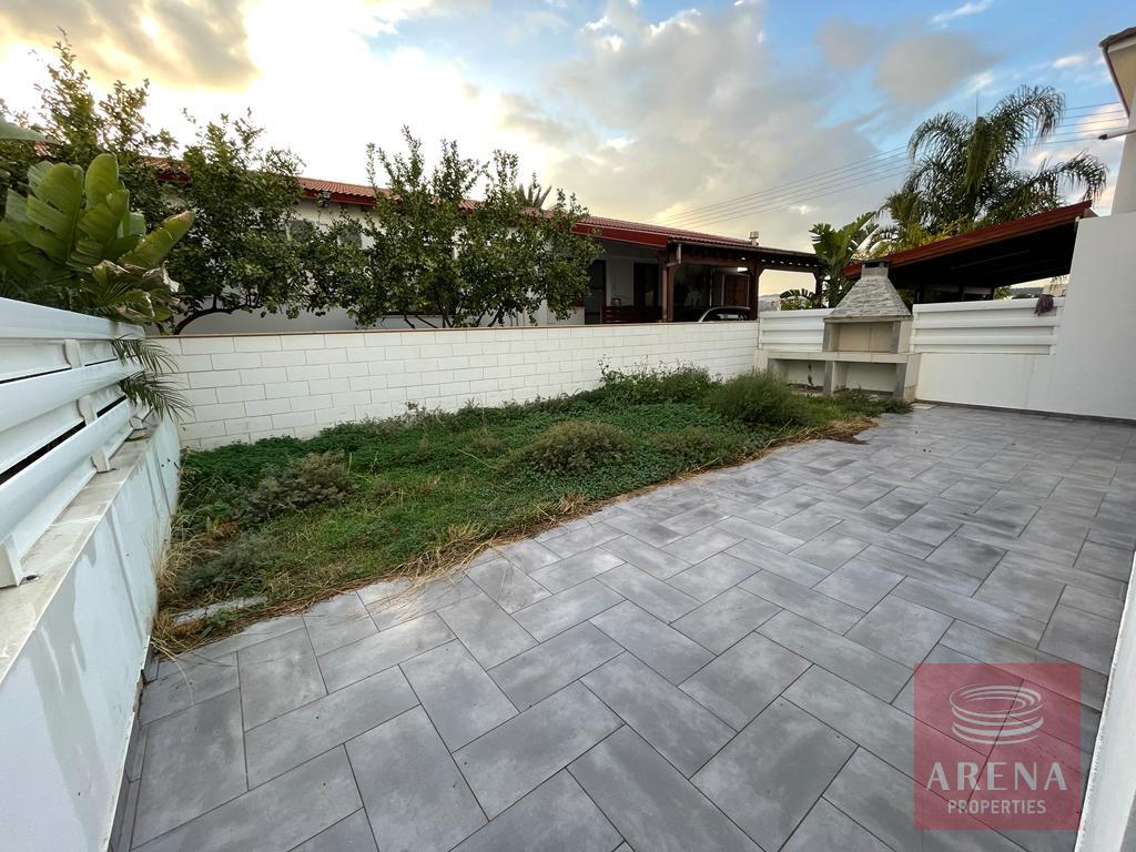 4 bed villa in Vergina - garden