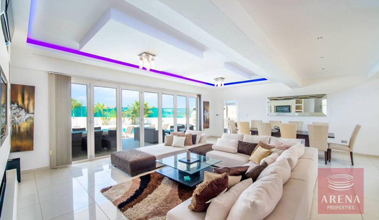 5 BED VILLA FOR SALE IN pROTARAS - SITTING AREA